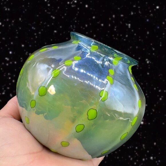 Hand Blown Art Glass Vase Iridescent Green Blue W Green Dots Marked P T 2018 - Picture 7 of 16